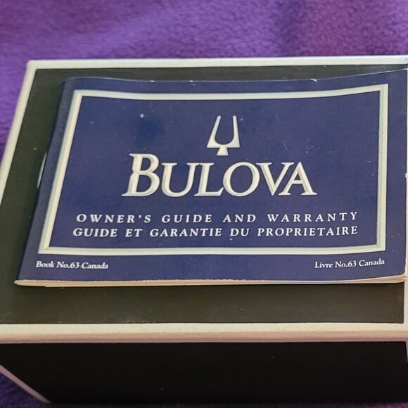 💎Beautiful Bulova Two-Tone Mother of Pearl Diamond Watch - Picture 6 of 8